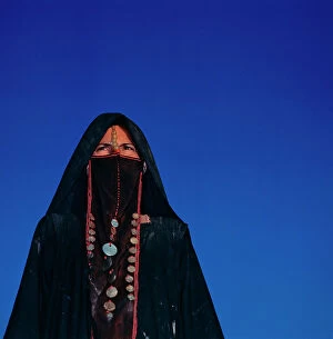 Images Dated 21st October 2011: Nubia: women with their faces covered by a black veil and jewels of gold, silver and amber