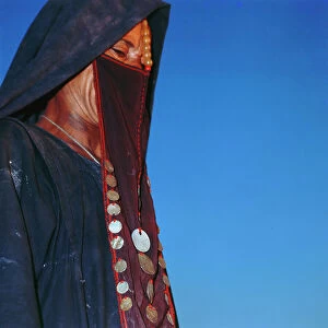 Images Dated 21st October 2011: Nubia: women with their faces covered by a black veil and jewels of gold, silver and amber