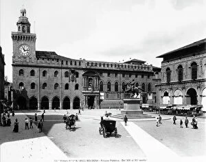 Images Dated 25th January 2010: Palazzo comunale in Piazza Maggiore