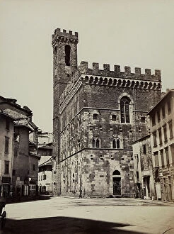 Images Dated 20th December 2010: The Palazzo del Bargello in Florence photographed from Piazza San Firenze
