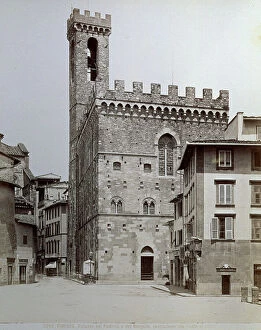 Images Dated 20th December 2010: Palazzo del Bargello in Florence, taken from Piazza San Firenze