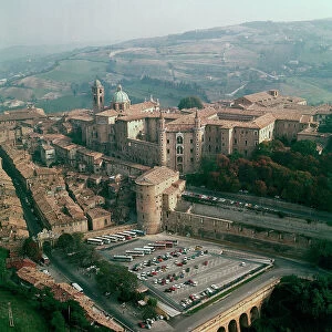 Images Dated 23rd January 2007: Palazzo Ducale in Urbino, overall view