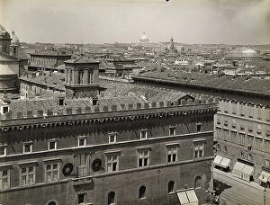 Images Dated 3rd May 2011: Detail of Palazzo Venezia in Rome; on the left, a partial view of the city