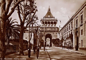 Images Dated 15th June 2004: Palermo, Porta Nuova, postcard