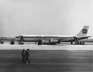 Images Dated 11th September 2003: A Pan American airplane