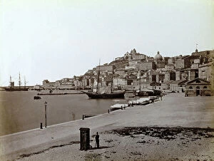 Images Dated 12th April 2011: Panorama of Ancona: in the foreground, the promenade with the wharf
