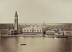 Images Dated 9th March 2010: Panorama of Venice