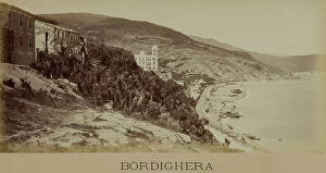 Images Dated 9th March 2010: Panoramic view of Bordighera's beach and Villa Garnier