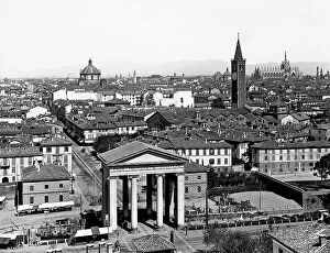 Images Dated 3rd April 2012: Panoramic view of Milan