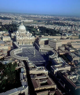 Images Dated 6th October 2006: The Papal Basilica of Saint Peter in Vatican City