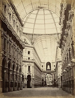Images Dated 28th September 2009: Perspective view of the Galleria Vittorio Emanuele II in Milan