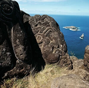 Images Dated 13th June 2008: Petroglyph polynesian depicting the sacred birdman; Orongo, Easter Island promontory