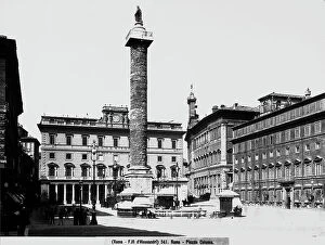 Images Dated 24th March 2009: Piazza Colonna, in Rome, with the coclide column of Marcus Aurelius rising in the centre