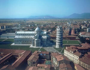 Images Dated 22nd December 2006: Piazza dei Miracoli: the Duomo and the leaning tower
