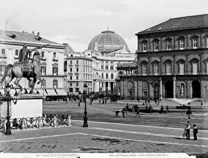 Images Dated 10th January 2012: Piazza del Plebiscito, with a view of the Royal Palace and the Umberto I Gallery in Naples
