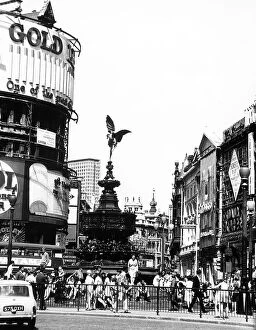 Images Dated 26th August 2009: Piccadilly Circus in London