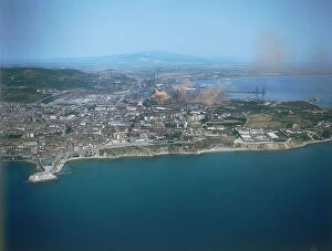 Images Dated 2nd January 2007: Piombino, panoramic view