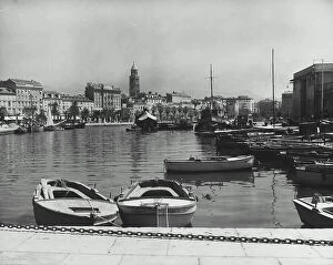 Images Dated 10th September 2003: The port of Split