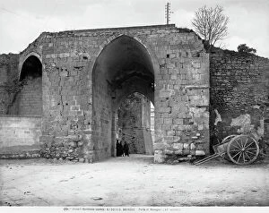 Images Dated 12th May 2011: The Porta Mesagne, Brindisi, Puglia