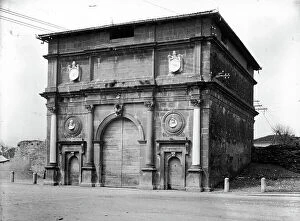 Images Dated 29th March 2010: Porta Savonarola, Padua