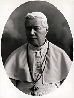 Images Dated 29th October 2010: Portrait of Pope Pius X (born Giuseppe Melchiorre Sarto 1835-1914)