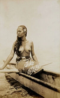 Images Dated 29th October 2010: Portrait of a young Tahitian woman