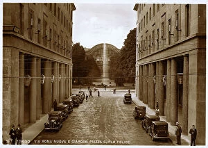Images Dated 28th April 2011: Postcard view of Turin, Via Roma Nuova and garden of Piazza Carlo Felice