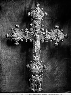 Images Dated 27th April 2012: Front of a processional cross. Goldsmith work by Nicola da Guardiagrele