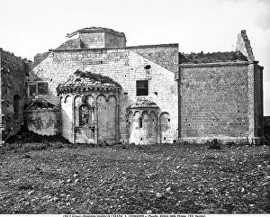 Images Dated 6th April 2012: Rear view with three apses of the church of S. Leonardo di Siponto in Apulia