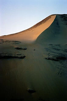Images Dated 28th September 2011: The red sands of the Sahara Desert