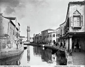 Images Dated 29th June 2011: Rio dei Vetrai (Glaziers canal), Murano Island