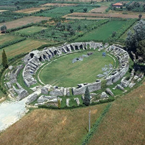 Images Dated 13th March 2007: Roman amphitheater in Luni