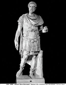 Images Dated 18th November 2011: Roman statue of the Emperor Antonius Pius, originally at Hadrian's Villa in Tivoli