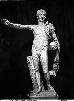 Images Dated 10th August 2011: Roman statue of an unidentified male personage, known as the statue of Pompey because it was found