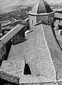 Images Dated 15th April 2011: Roof of the cathedral in Volterra
