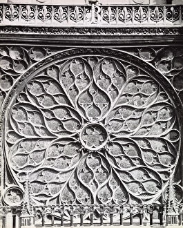 Images Dated 12th September 2003: Rose window of the Sainte Chapelle in Paris