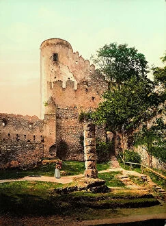Images Dated 27th October 2011: Ruins of the medieval Castle of Jelenia Gora, Poland