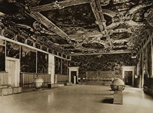 Images Dated 6th April 2010: Sala del Maggior Consiglio, Ducal Palace, Venice
