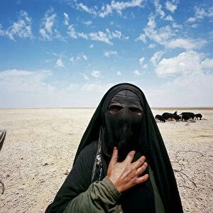 Images Dated 2nd February 2009: Saudi Arabia. Nomad women