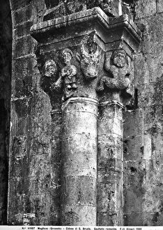 Images Dated 20th April 2012: Sculpted capital with human figures and a bull's head. The work is located in the Church of S