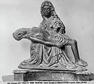 Images Dated 3rd April 2012: Sculpture depicting the Piet in the Vestry of the Cathedral of Tolentino