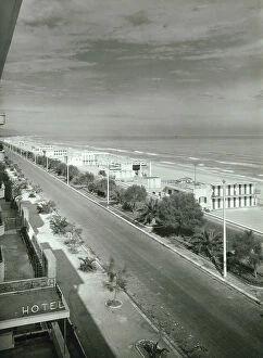 Images Dated 4th June 2003: The seafront in Pescara