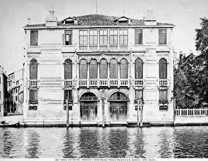 Images Dated 16th April 2012: Seventeenth century faade of Palazzo Malipiero in San Samuele, Venice
