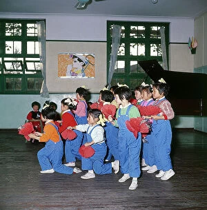 Images Dated 26th October 2009: Shanghai. School recess in a 'nursery' of Shanghai