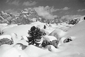 Images Dated 20th September 2011: Snowy mountain landscape, Cortina d'Ampezzo