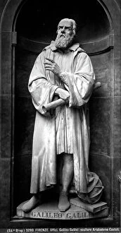 Images Dated 28th November 2008: Statue of Galileo Galilei by Aristodemo Costoli on display in the Uffizi Square in Florence
