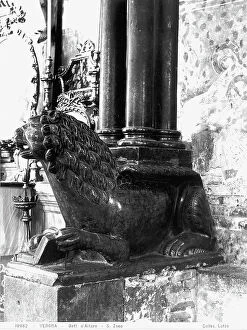 Images Dated 19th April 2010: Statue of a lion, Detail of the altar inside the Basilica of S. Zeno, Verona