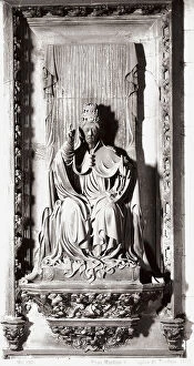 Images Dated 28th February 2008: Statue of Pope Martin V. Cathedral, Milan