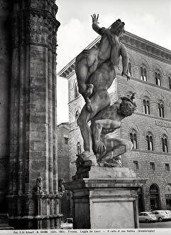 Images Dated 16th March 2010: The statue of the Rape of the Sabine Women by Giambologna, in the background the Coffee 'Revoire'
