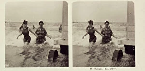 Images Dated 7th November 2011: Steroscopic photography showing swimmers in Ostend